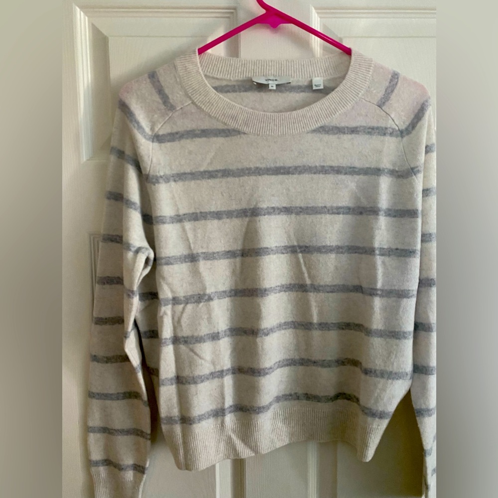 Vince wool/cashmere sweater